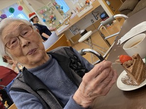 909AA3F8-8671-41AB-8D1E-16F3D0B3E84D_1_105_c